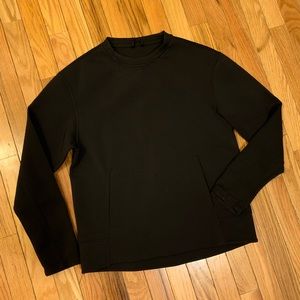 size 6 Lululemon sweatshirt / long sleeve top